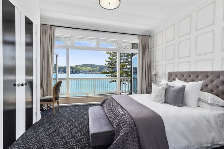 Photo of property in 322 Oriental Parade, Oriental Bay, Wellington, 6011