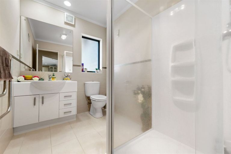 Photo of property in 98 Jeffs Road, Flat Bush, Auckland, 2016