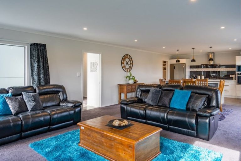 Photo of property in 21 Okarito Avenue, Levin, 5510