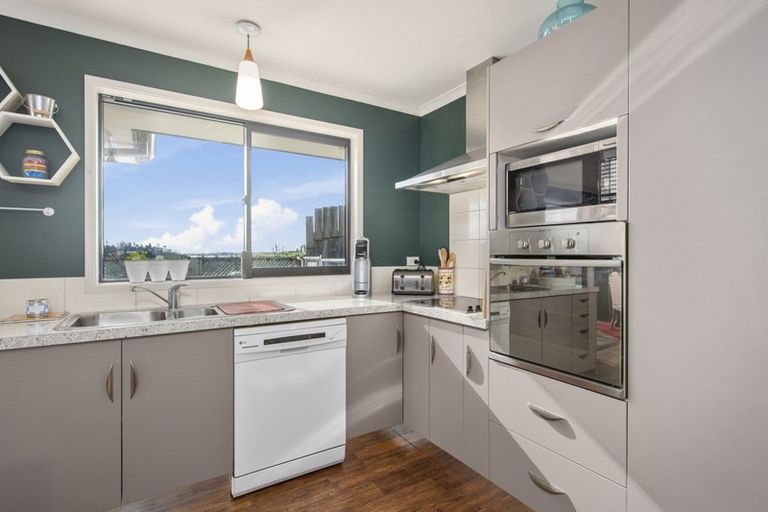 Photo of property in 40 Waterside Drive, Pyes Pa, Tauranga, 3112