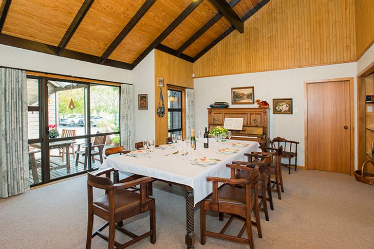 Photo of property in 52 Saddler Road, Muriwai, Gisborne, 4072
