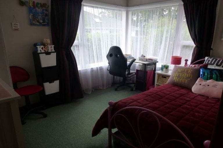 Photo of property in 71 Brookside Terrace, Bryndwr, Christchurch, 8053