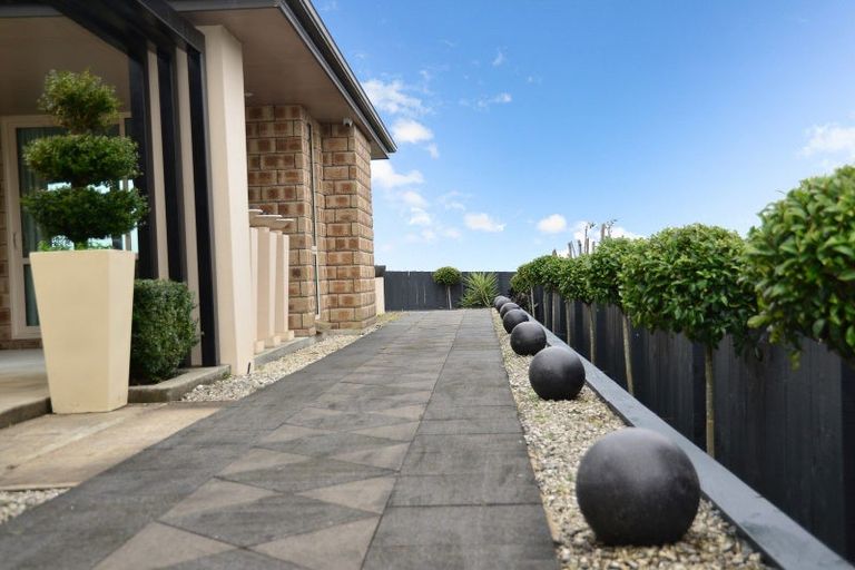 Photo of property in 10 Sinead Court, Grandview Heights, Hamilton, 3200