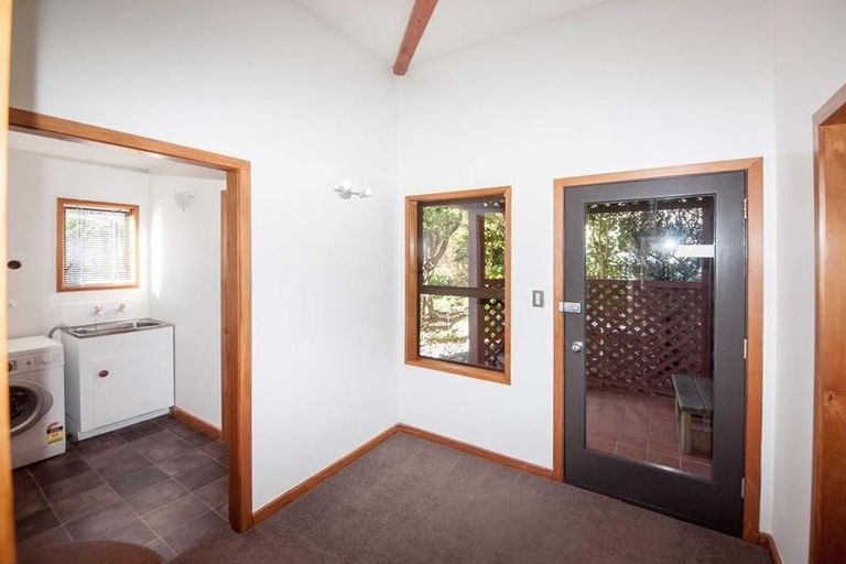 Photo of property in 8 Otonga Way, Churton Park, Wellington, 6037