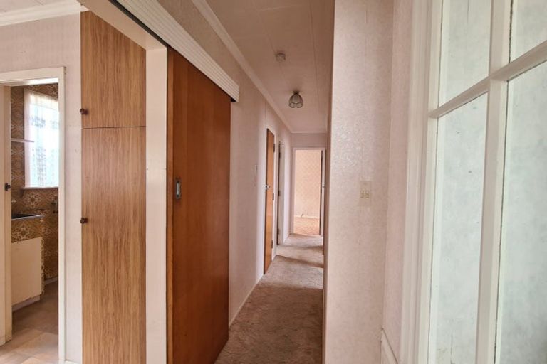 Photo of property in 12 Hickey Place, Opunake, 4616