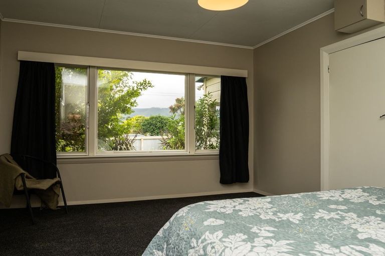Photo of property in 10 Coronation Street, Waimate, 7924