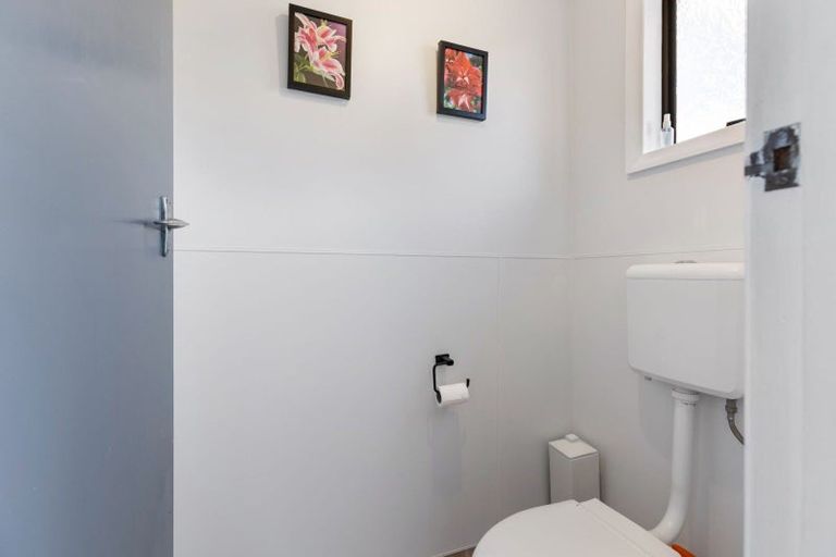 Photo of property in 15 Bull Street, Bulls, 4818