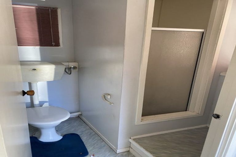 Photo of property in 64 Cyclarama Crescent, Massey, Auckland, 0614