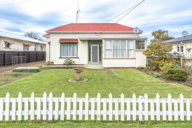 Photo of property in 11 Cambridge Street, Gonville, Whanganui, 4501