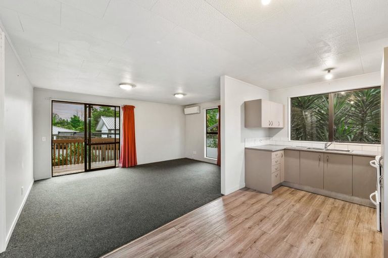 Photo of property in 3/17 Glen Road, Ranui, Auckland, 0612