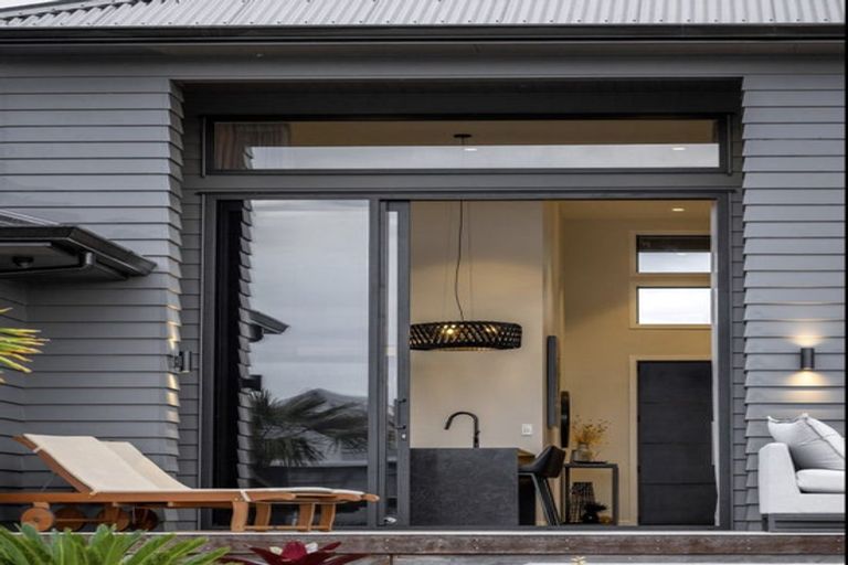 Photo of property in 13 Awatea Drive, Whitianga, 3510