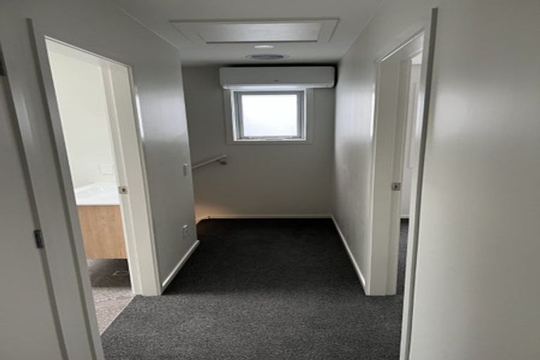 Photo of property in 41a Woodmancote Road, Khandallah, Wellington, 6035