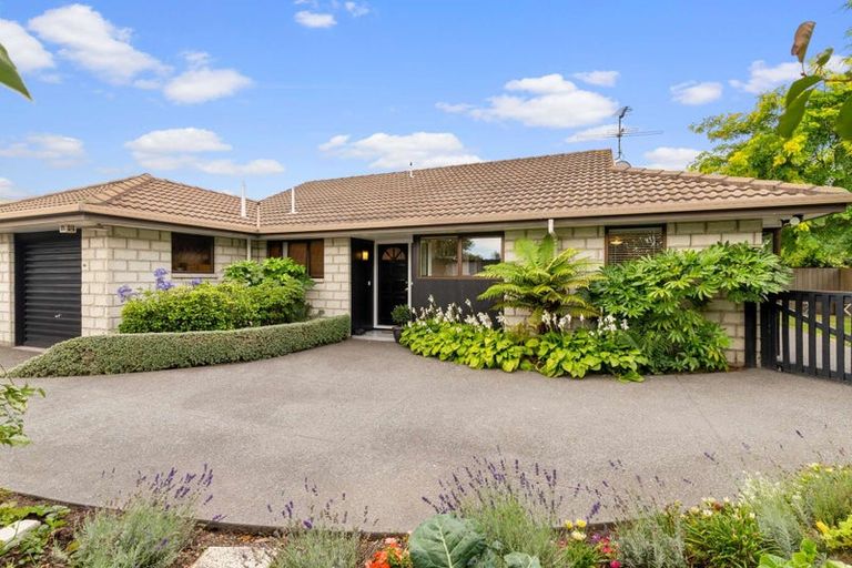 Photo of property in 19a Clipper Place, Redwood, Christchurch, 8051