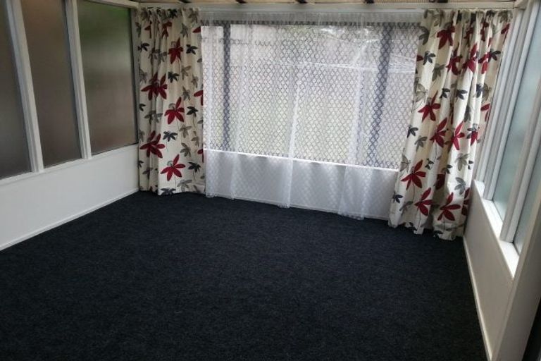 Photo of property in 1/125 Thelma Crescent, Torbay, Auckland, 0630