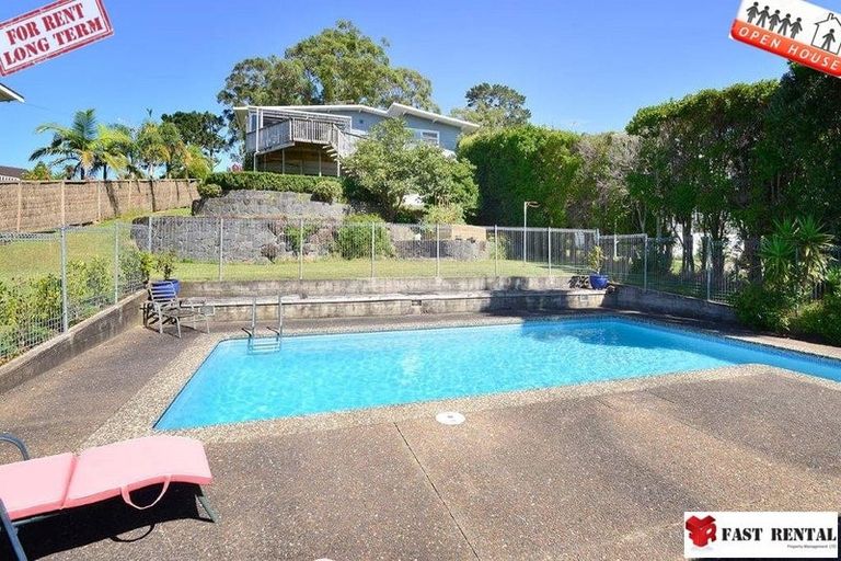 Photo of property in 20 Tawhana Crescent, Red Beach, 0932