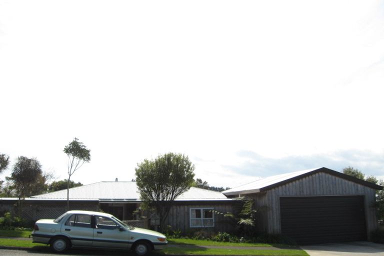 Photo of property in 19 Poplar Grove, Whalers Gate, New Plymouth, 4310