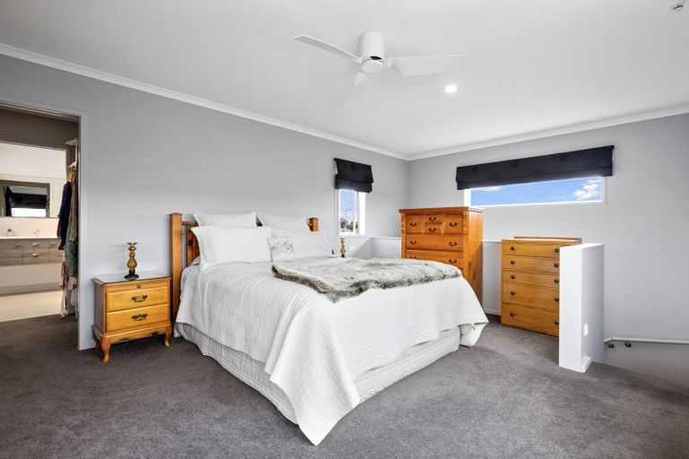 Photo of property in 120 Puhirake Crescent, Pyes Pa, Tauranga, 3112