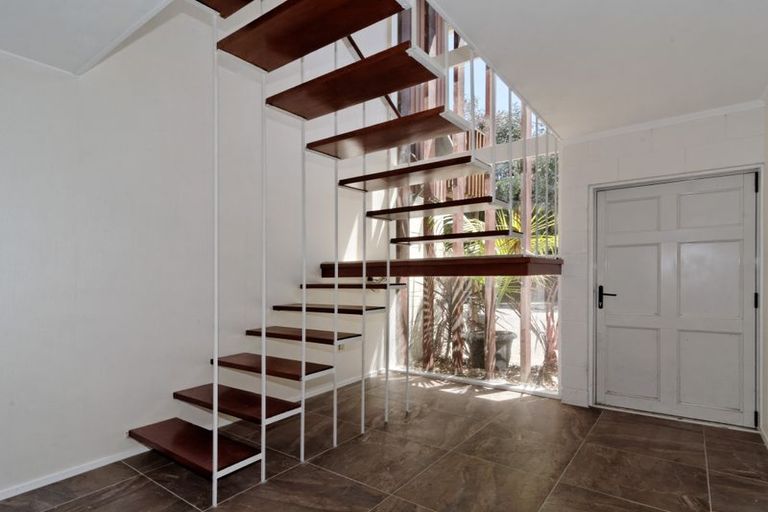 Photo of property in 6 Zita Maria Drive, Massey, Auckland, 0614