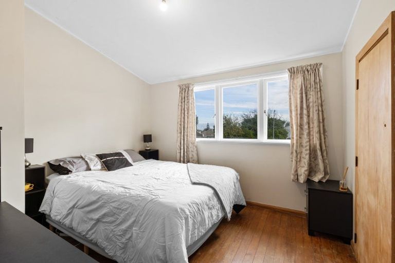 Photo of property in 4 Renfrew Place, Highbury, Palmerston North, 4412