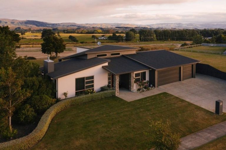 Photo of property in 48 Rodeo Drive, Kelvin Grove, Palmerston North, 4414