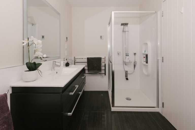 Photo of property in 48 Rodeo Drive, Kelvin Grove, Palmerston North, 4414