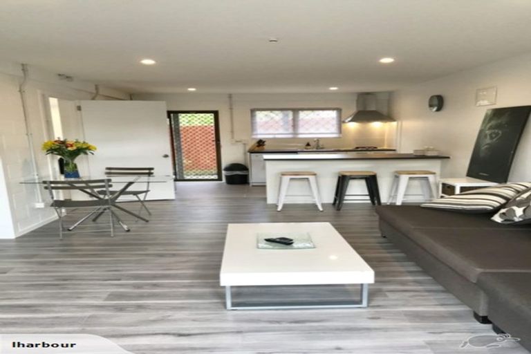 Photo of property in 2/542 Richardson Road, Mount Roskill, Auckland, 1041