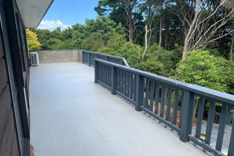 Photo of property in 21 Hakea Place, Totara Heights, Auckland, 2105