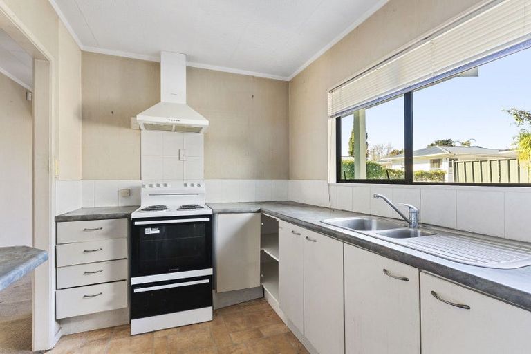 Photo of property in 2/9 Edmund Hillary Avenue, Papakura, 2110
