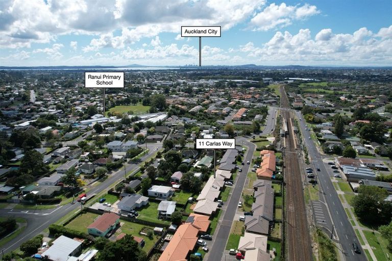 Photo of property in 11 Carlas Way, Ranui, Auckland, 0612