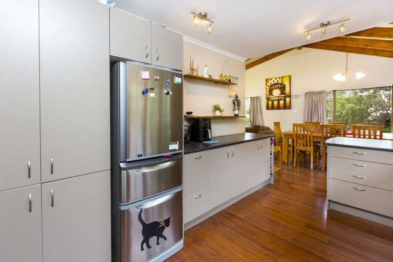 Photo of property in 19 Beryl Grove, Birchville, Upper Hutt, 5018