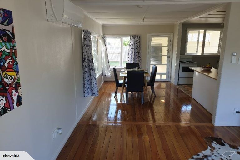 Photo of property in 1/7 Savoy Road, Glen Eden, Auckland, 0602