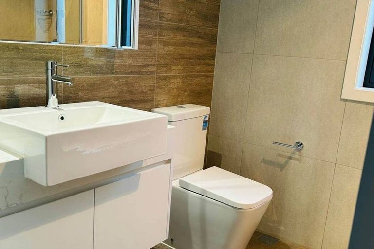 Photo of property in 45 Otuwairoa Esplanade, Opaheke, 2113