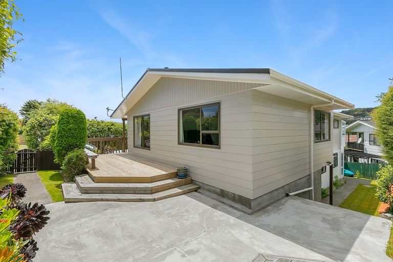 Photo of property in 4 Latitude Close, Whitby, Porirua, 5024
