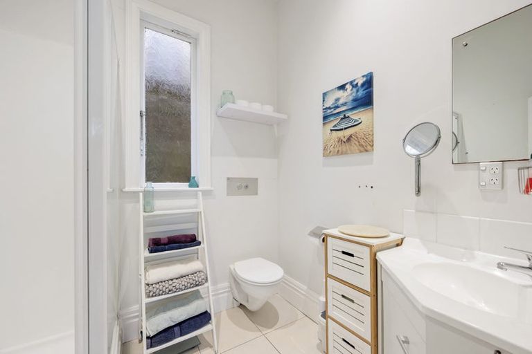 Photo of property in 15 Chilka Street, Berhampore, Wellington, 6023