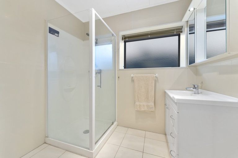 Photo of property in 2/7 Mahoe Street, Strandon, New Plymouth, 4312