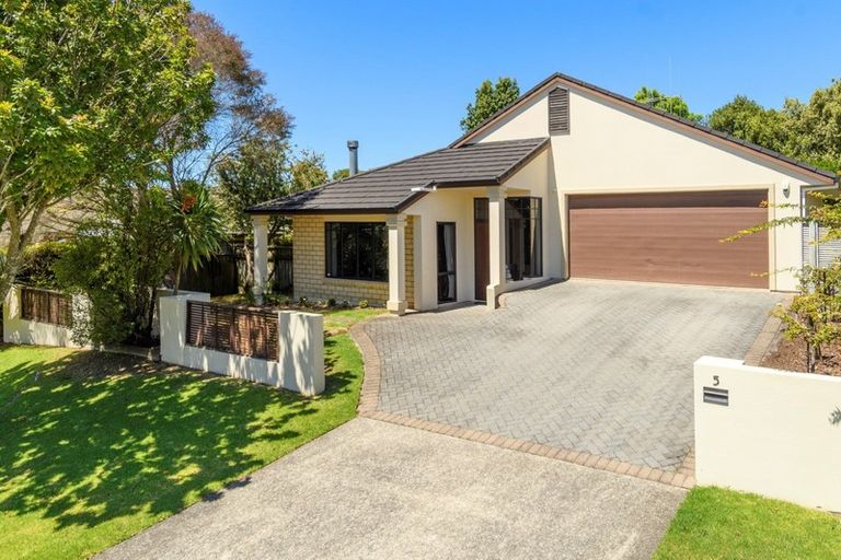 Photo of property in 5 Sabana Place, Bethlehem, Tauranga, 3110
