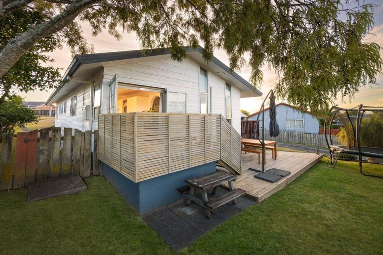 Photo of property in 10 Millar Place, Nawton, Hamilton, 3200