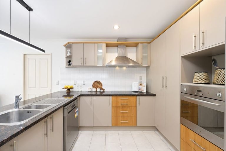 Photo of property in 77g Sturges Road, Henderson, Auckland, 0612