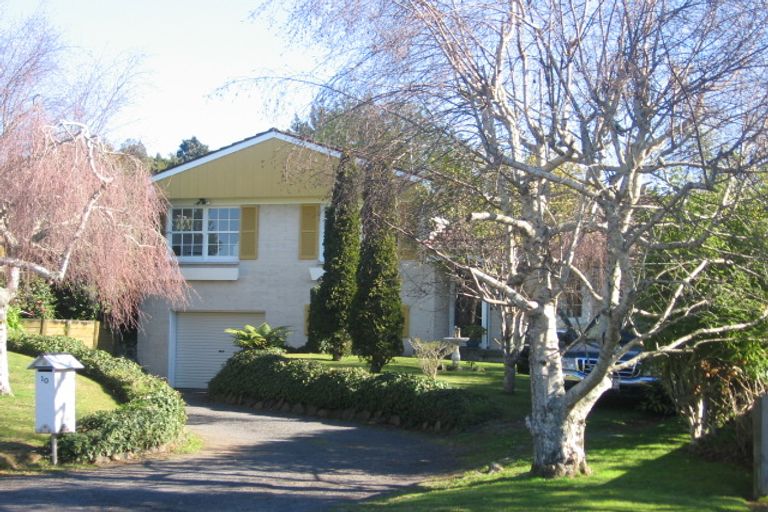 Photo of property in 10 Mccall Place, Opaheke, Papakura, 2113