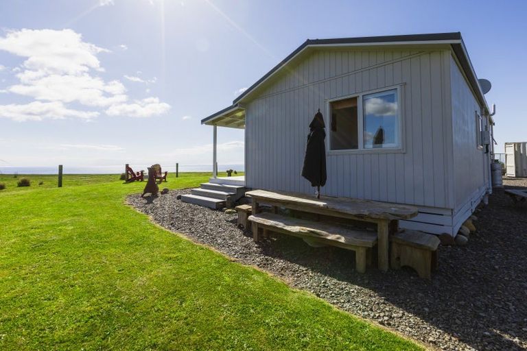 Photo of property in 23 Netherton Road, Omakere, 4271