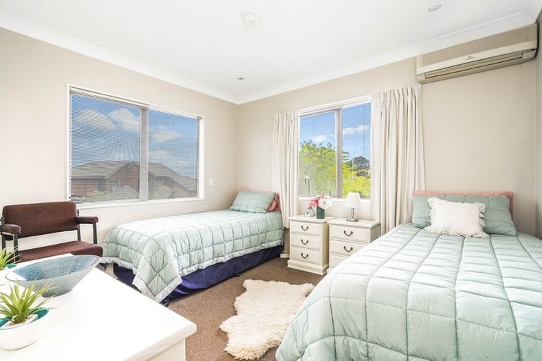 Photo of property in 11 Sunset Close, Western Heights, Hamilton, 3200