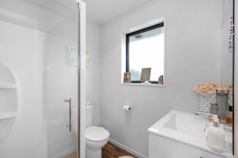 Photo of property in 23 Larne Place, Belfast, Christchurch, 8051