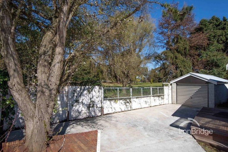 Photo of property in 2/72 Waratah Street, Avondale, Christchurch, 8061