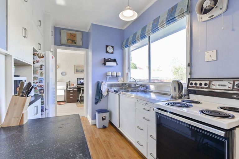 Photo of property in 72a Te Mata Road, Havelock North, 4130