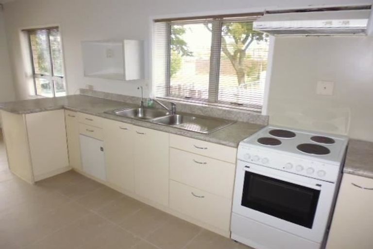 Photo of property in 16 Valentine Street, Papakura, 2110