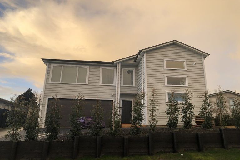Photo of property in 25 Bevyn Street, Castor Bay, Auckland, 0620