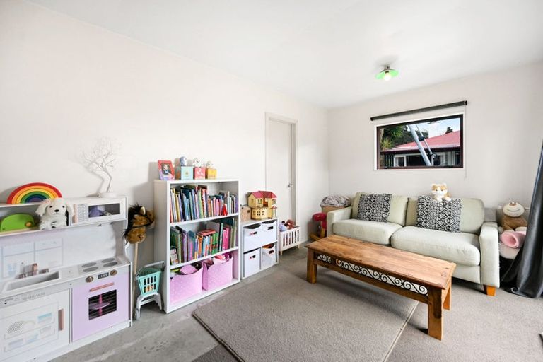 Photo of property in 17 Weka Street, Frankton, Hamilton, 3204