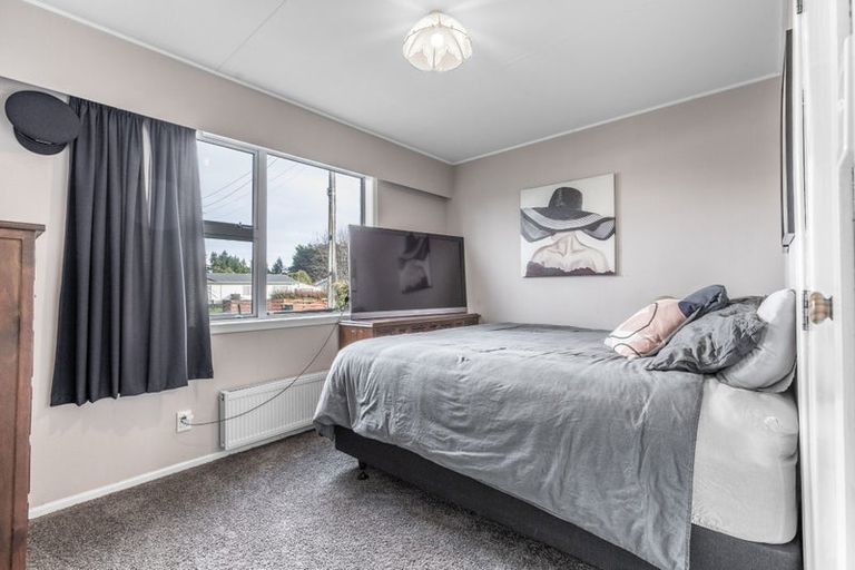 Photo of property in 85 Dalwharn Street, Wallacetown, 9816