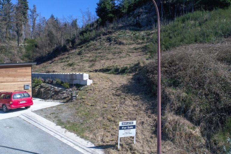 Photo of property in 16 Birch Lane, Queenstown, 9300