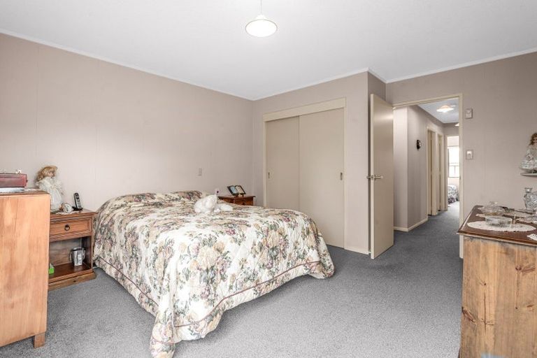 Photo of property in 93 Grosvenor Gardens, Flagstaff, Hamilton, 3210